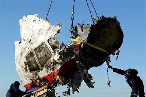 2014 malaysia airlines flight 17 crash